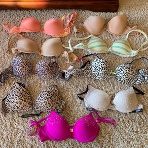 Bundle of 32a bras